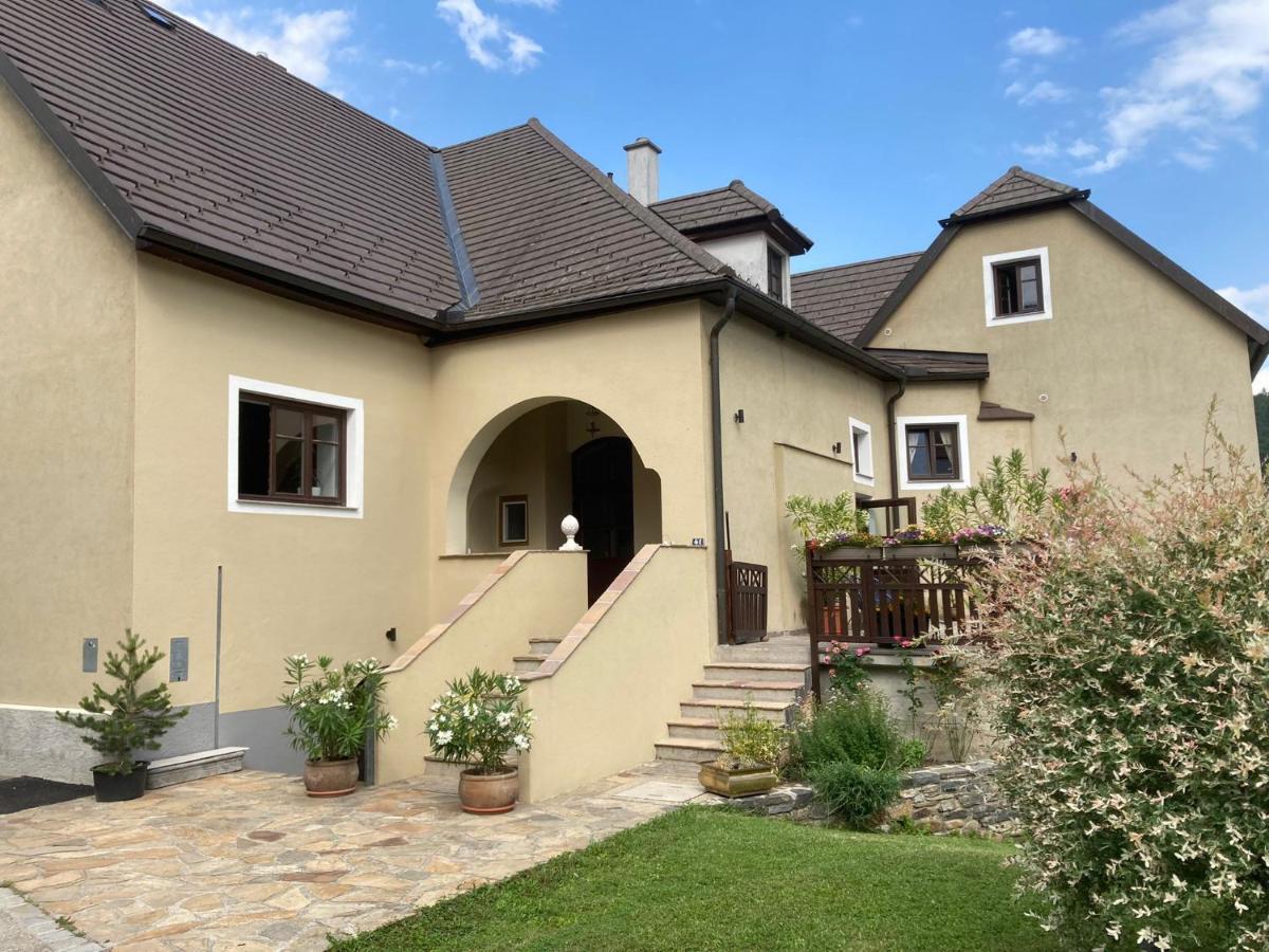 Aggsbach Goldene Wachau - Privatzimmer מראה חיצוני תמונה